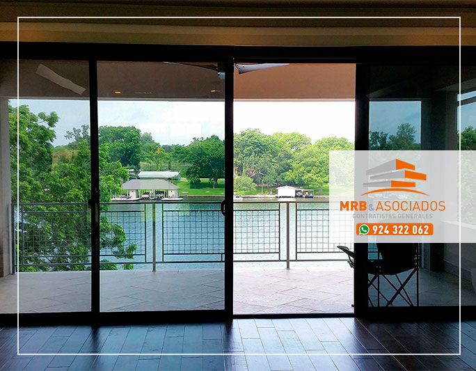 mampara de vidrio